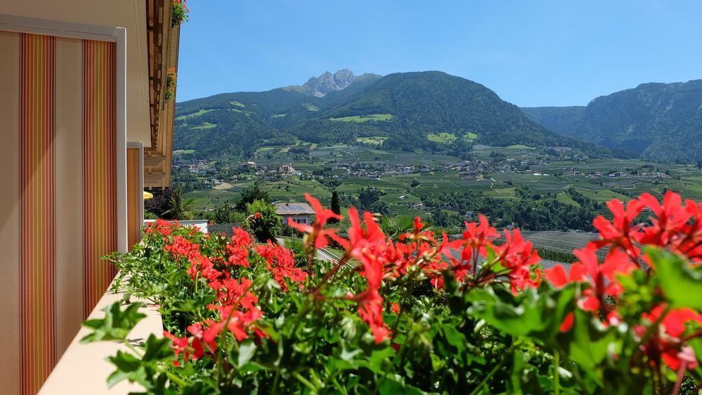 Hotel Weger Tirolo Exterior photo